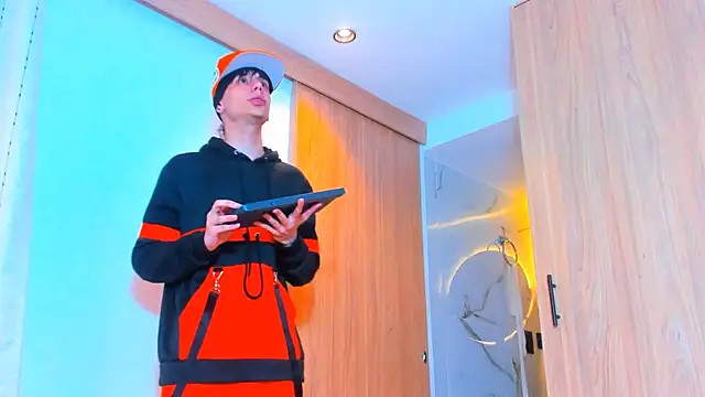 Snapshot of TheBatMansion chatting on February 2026 10:28:02 PM TheBatMansion online show from February 2026 10:28:02 PM