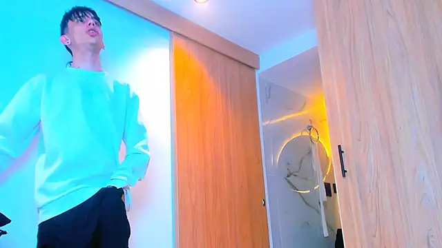 Snapshot of TheBatMansion chatting on February 2026 09:58:01 PM TheBatMansion online show from February 2026 09:58:01 PM