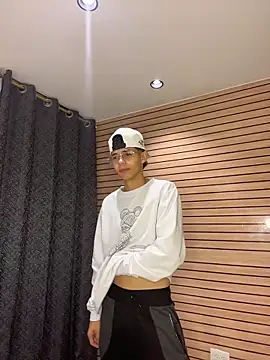 TheBatMansion online show from April 2026 04:03:01 AM