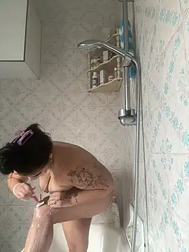 Aloyenita online show from March 2026 01:36:01 PM