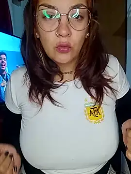 kuramaqueen online show from June 2026 06:02:02 AM