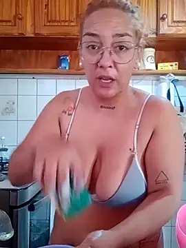 kuramaqueen online show from April 2026 12:17:02 PM