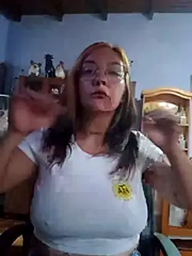 kuramaqueen online show from April 2026 09:43:02 PM