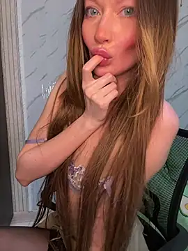 Snapshot of AliceeXHottie chatting on July 2026 10:11:01 AM AliceeXHottie online show from July 2026 10:11:01 AM