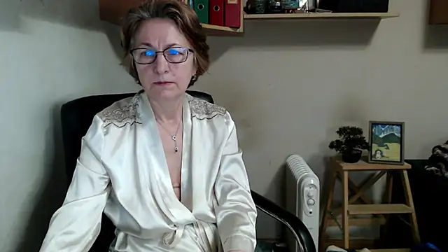 katemodel online show from April 2026 06:59:01 AM