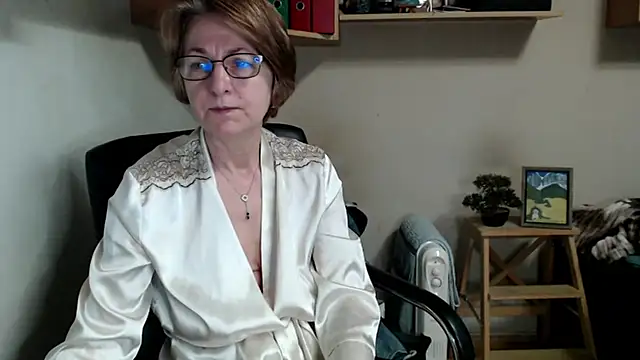 katemodel online show from April 2026 06:31:02 AM