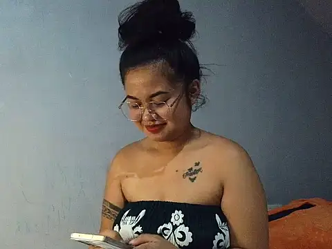 Chillntalkmami online show from March 2026 02:09:01 PM