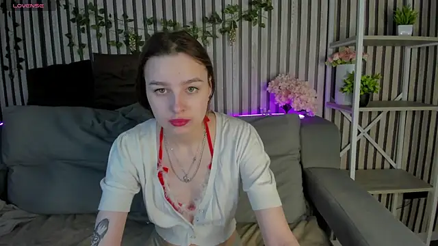 Snapshot of Patricia_mil1er chatting on February 2026 12:06:01 AM Patricia mil1er online show from February 2026 12:06:01 AM