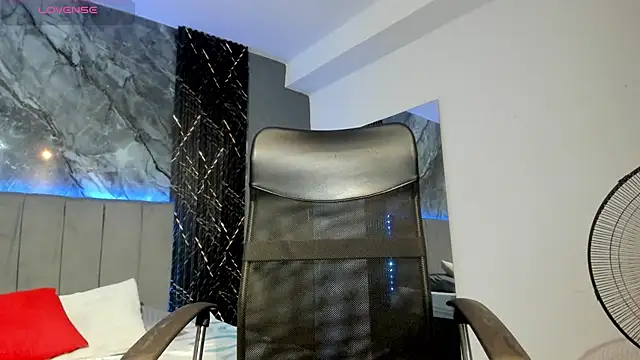 milo cruz  online show from February 2026 06:02:02 AM