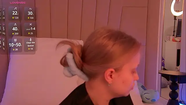 MollyHilton online show from March 2026 06:58:01 PM