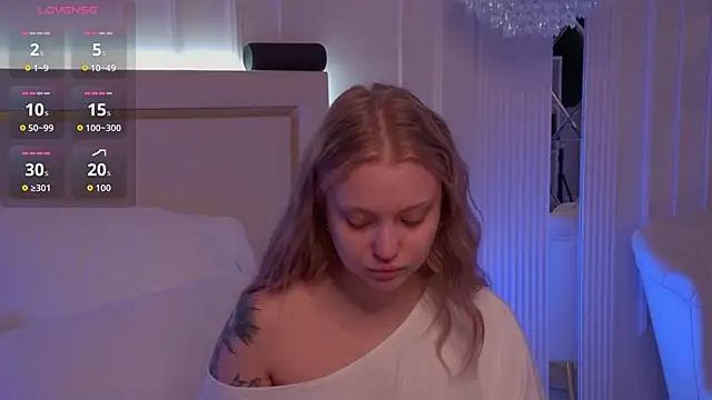 MollyHilton online show from March 2026 09:03:01 PM