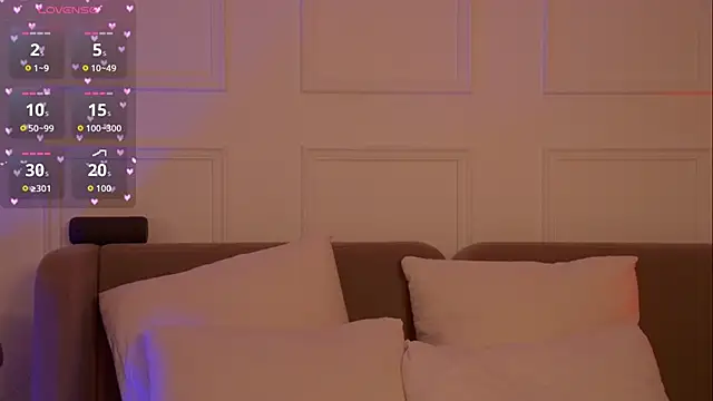 MollyHilton online show from April 2026 01:27:01 PM