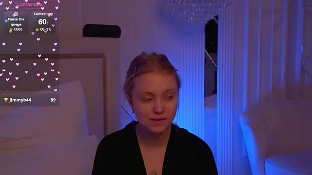 MollyHilton online show from April 2026 02:45:02 PM