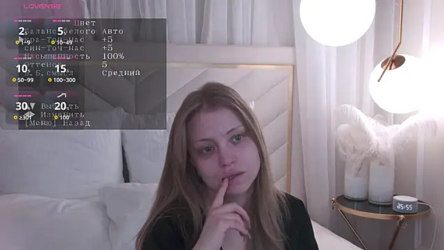 MollyHilton online show from February 2026 06:27:01 PM