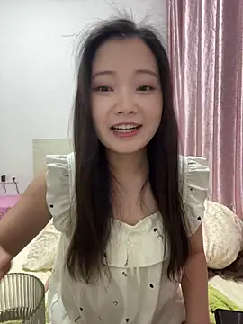 BIGBABYYEYE online show from May 2026 01:42:01 PM