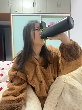 BIGBABYYEYE online show from February 2026 02:58:01 PM