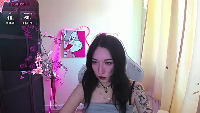 Snapshot of AliceeinWonderlanddd chatting on February 2026 06:22:01 AM AliceeinWonderlanddd online show from February 2026 06:22:01 AM