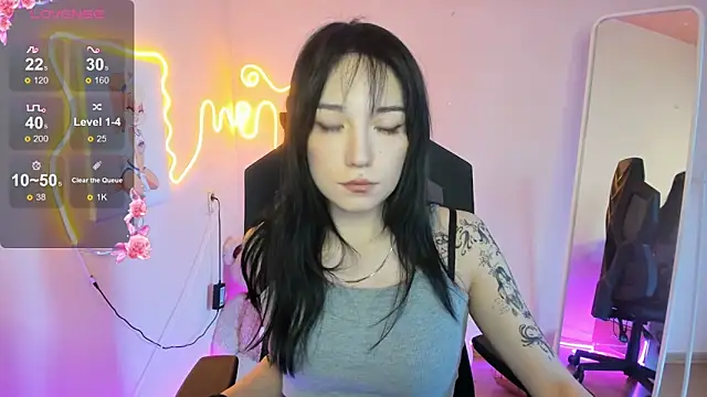 Snapshot of AliceeinWonderlanddd chatting on February 2026 02:36:02 AM AliceeinWonderlanddd online show from February 2026 02:36:02 AM