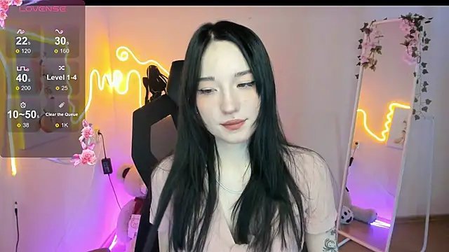 AliceeinWonderlanddd online show from March 2026 03:07:01 AM