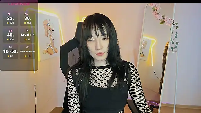 AliceeinWonderlanddd online show from May 2026 02:07:01 AM