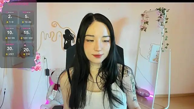 AliceeinWonderlanddd online show from April 2026 02:30:02 AM