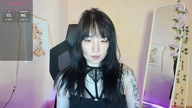 AliceeinWonderlanddd online show from May 2026 02:09:02 AM