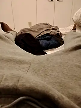 Snapshot of Droski21 chatting on February 2026 07:41:02 AM Droski21 online show from February 2026 07:41:02 AM