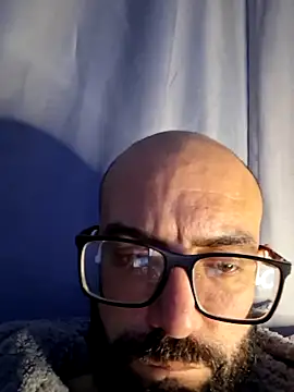 Robsonitj90 online show from June 2026 06:18:02 AM
