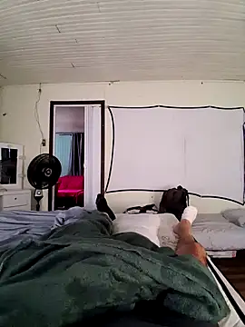 Robsonitj90 online show from April 2026 03:17:01 PM