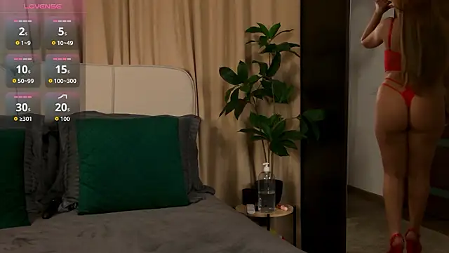 GinaMencee online show from March 2026 08:49:03 PM