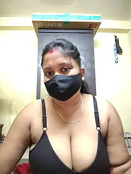Curvy Trisha online show from May 2026 03:11:02 PM