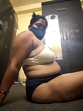 Curvy Trisha online show from March 2026 07:58:01 PM