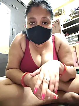 Curvy Trisha online show from May 2026 08:01:02 PM