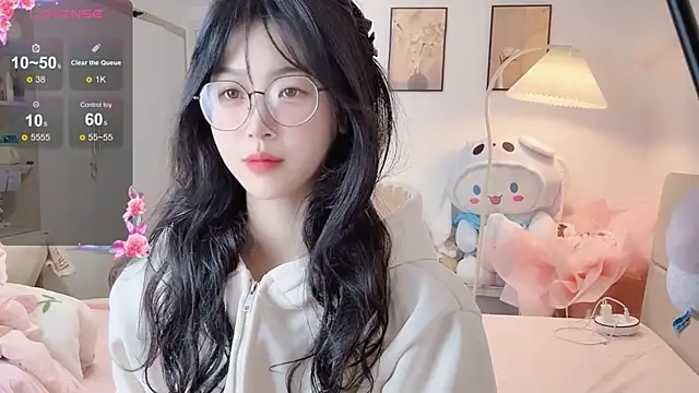 Luminous4173 online show from February 2026 07:06:02 AM