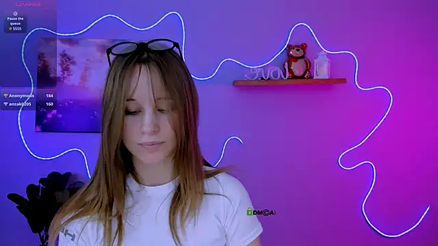 eira mouse online show from March 2026 01:00:01 PM