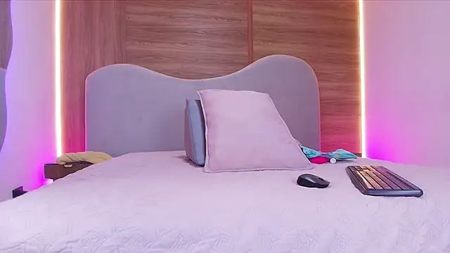 Snapshot of shaina_adams chatting on February 2026 11:56:02 AM shaina adams online show from February 2026 11:56:02 AM