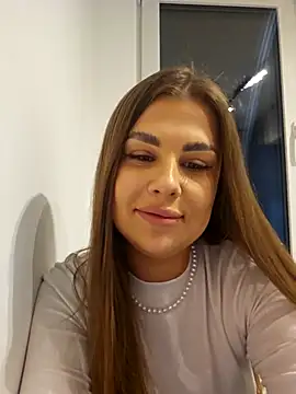 Snapshot of CutieLui_ chatting on February 2026 05:01:02 PM CutieLui online show from February 2026 05:01:02 PM