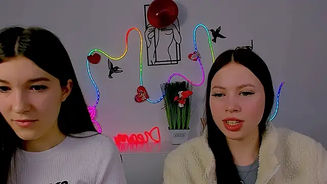 elis sunny online show from February 2026 06:24:02 AM