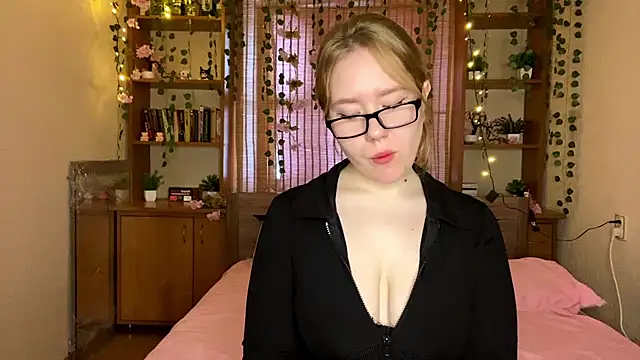 SayanaFox online show from February 2026 09:07:02 AM