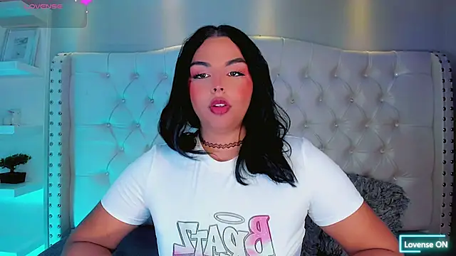 Snapshot of Maia_Hotts chatting on July 2026 08:12:02 PM Maia Hotts online show from July 2026 08:12:02 PM