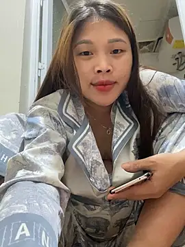Emxinhka1 online show from April 2026 05:30:02 PM