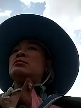 Neoone 1 online show from April 2026 12:07:01 AM