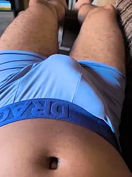 Gozudo23451 online show from May 2026 01:18:02 PM