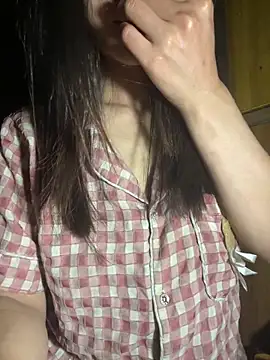 uyensexy online show from April 2026 03:51:02 PM