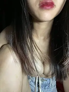 uyensexy online show from April 2026 02:03:02 AM