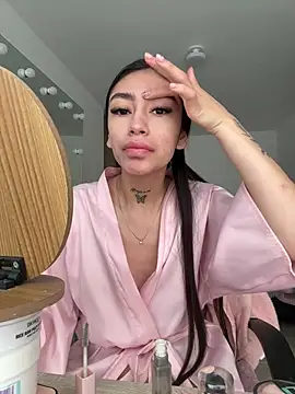 Bonny Eva online show from June 2026 03:11:02 PM