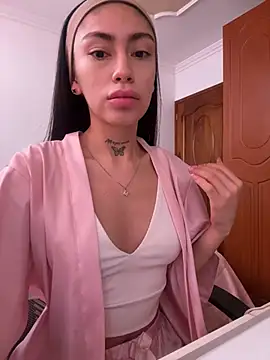 Bonny Eva online show from May 2026 03:44:02 PM