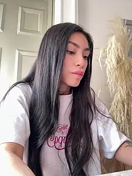 Bonny Eva online show from May 2026 05:27:02 PM