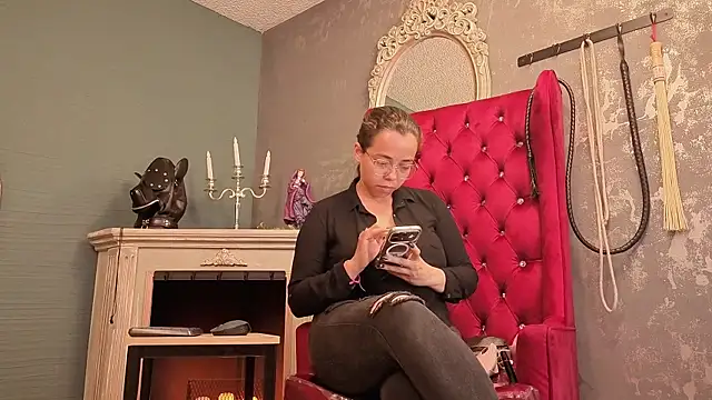barbara leython online show from June 2026 10:31:02 PM