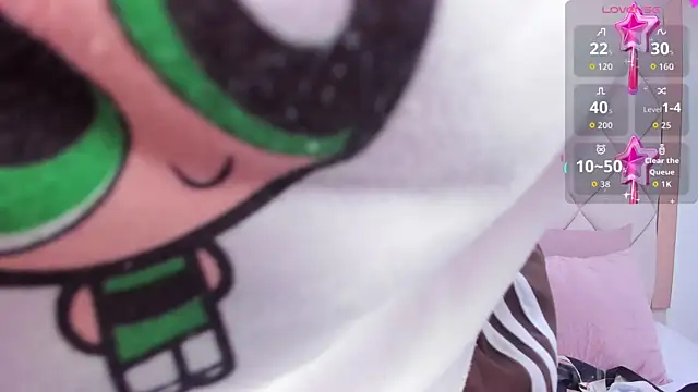 crystalstonee online show from April 2026 08:37:02 PM